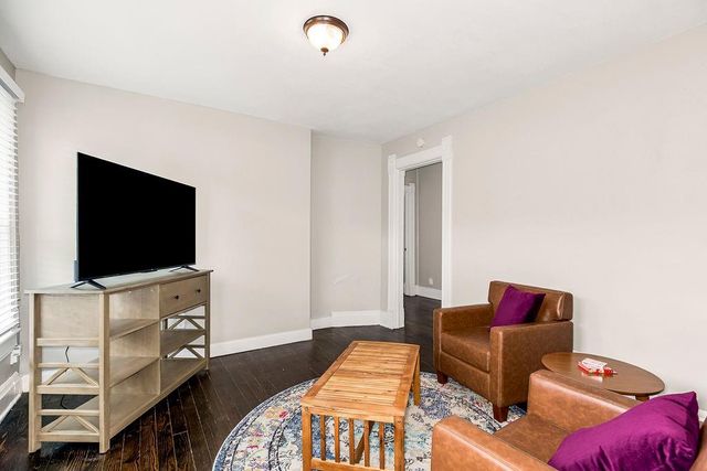 3951 Warwick Street, Kansas City, MO 64111