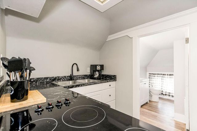 3951 Warwick Street, Kansas City, MO 64111