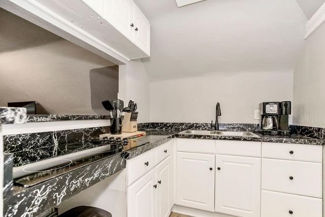 3951 Warwick Street, Kansas City, MO 64111