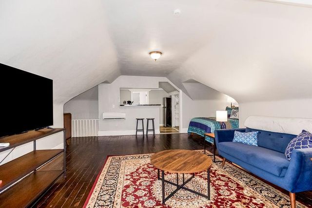 3951 Warwick Street, Kansas City, MO 64111