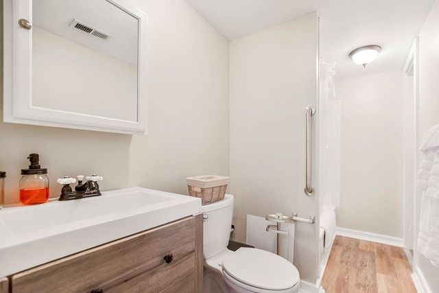 3951 Warwick Street, Kansas City, MO 64111