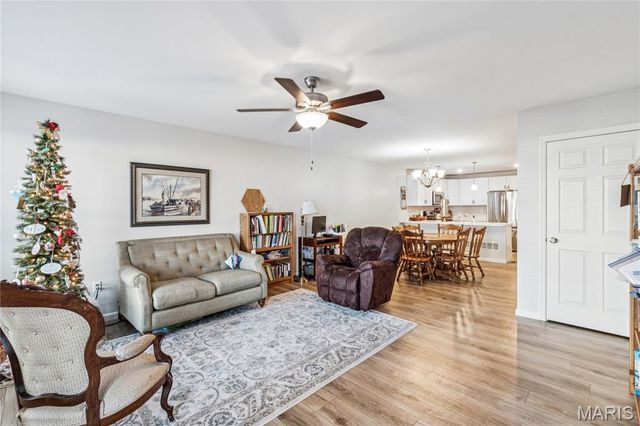 5099 Barter Street, St Charles, MO 63301