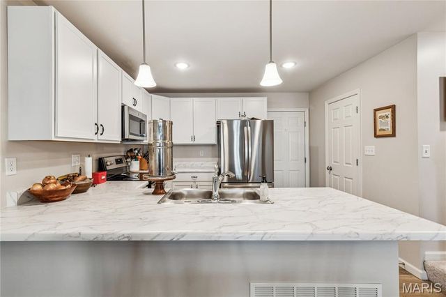 5099 Barter Street, St Charles, MO 63301