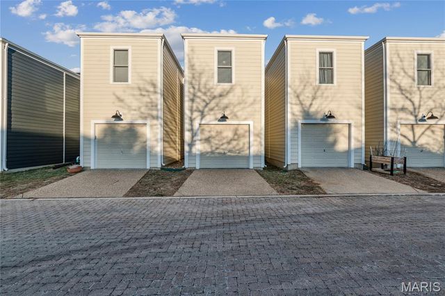 5099 Barter Street, St Charles, MO 63301