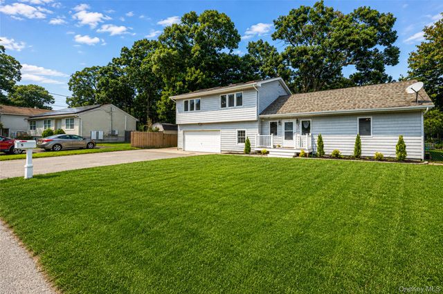 5 Sinclair Street, Mastic, NY 11950
