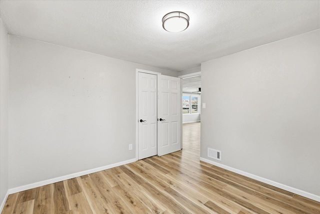 236 W 20TH AVENUE, Oshkosh, WI 54902