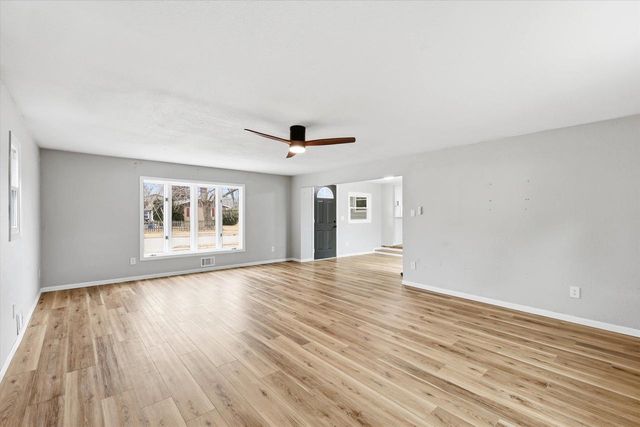 236 W 20TH AVENUE, Oshkosh, WI 54902