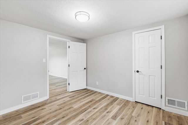 236 W 20TH AVENUE, Oshkosh, WI 54902