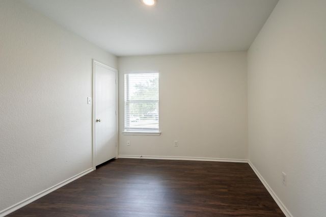 292 Dandelion LOOP, Kyle, TX 78640