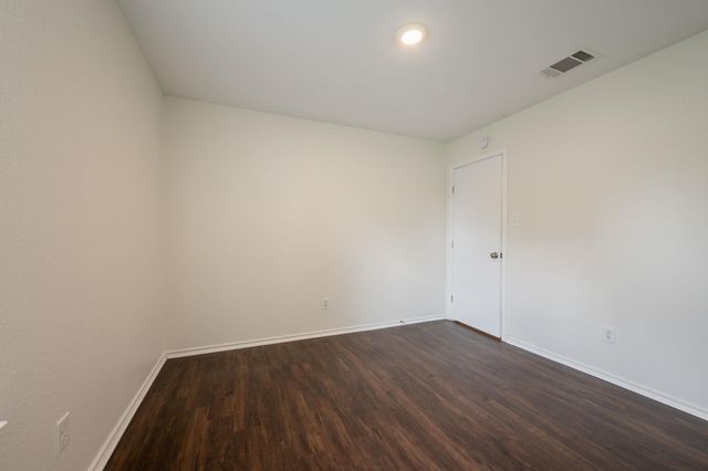 292 Dandelion LOOP, Kyle, TX 78640