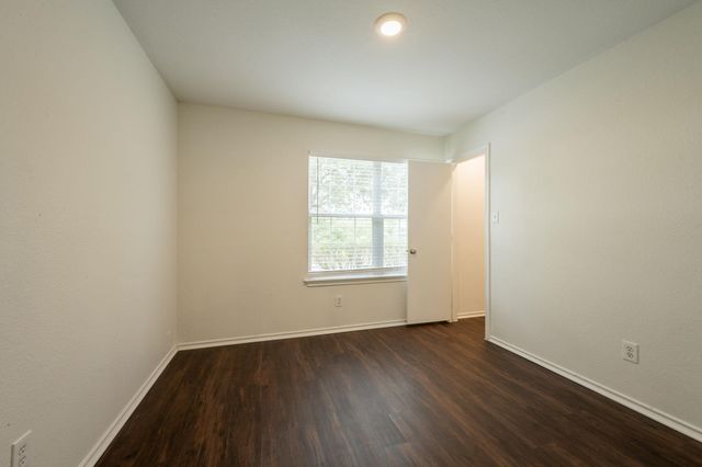 292 Dandelion LOOP, Kyle, TX 78640