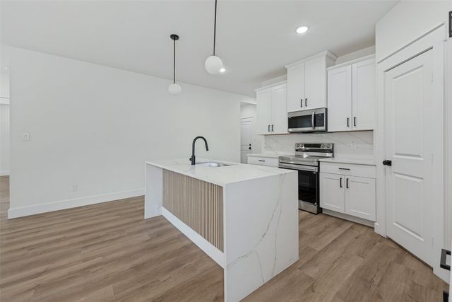 1340 Elmwood Avenue, Fort Worth, TX 76104