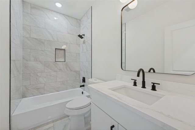 1340 Elmwood Avenue, Fort Worth, TX 76104