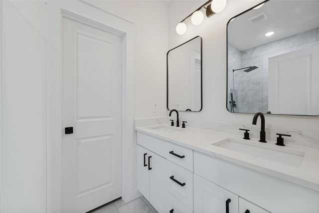 1340 Elmwood Avenue, Fort Worth, TX 76104