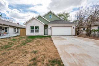 1340 Elmwood Avenue, Fort Worth, TX 76104