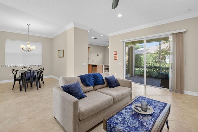 6833 Watertown Dr, Boynton Beach, FL 33437