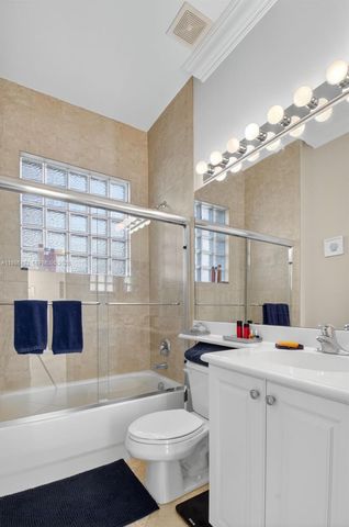 6833 Watertown Dr, Boynton Beach, FL 33437