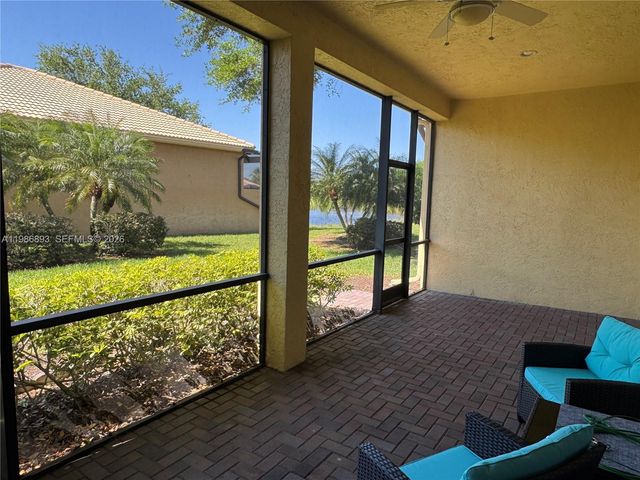 6833 Watertown Dr, Boynton Beach, FL 33437