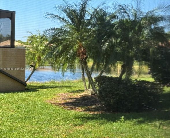 6833 Watertown Dr, Boynton Beach, FL 33437