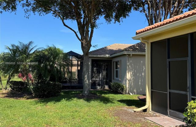 6833 Watertown Dr, Boynton Beach, FL 33437