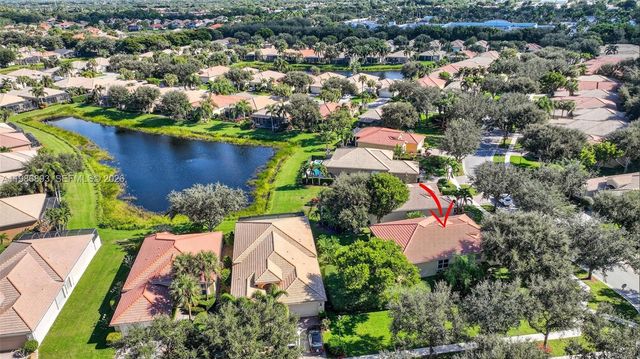 6833 Watertown Dr, Boynton Beach, FL 33437