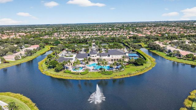 6833 Watertown Dr, Boynton Beach, FL 33437