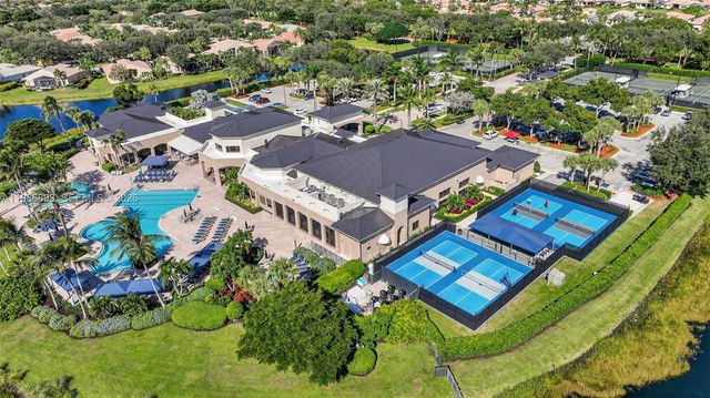 6833 Watertown Dr, Boynton Beach, FL 33437