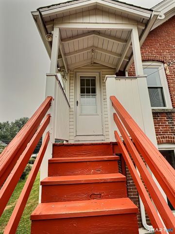 290 Wakelee Avenue 2nd floor, Ansonia, CT 06401