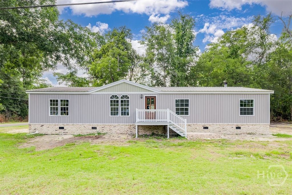 Image 1 of property listing at 318 Samuel Smalls Sr Avenue, Guyton, GA 31312