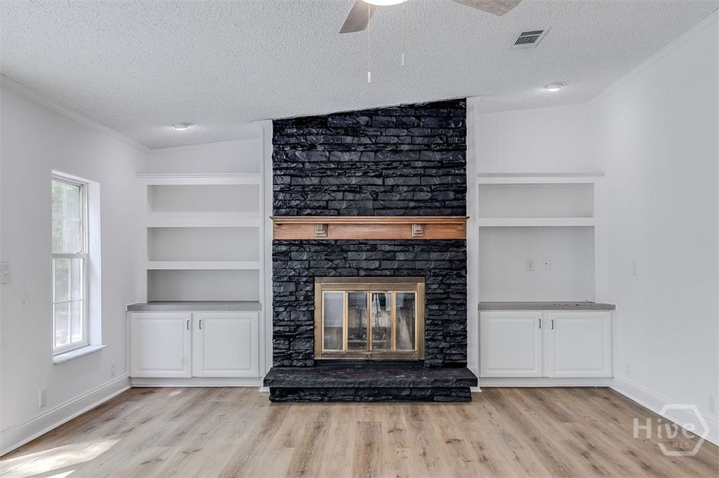 Image 17 of property listing at 318 Samuel Smalls Sr Avenue, Guyton, GA 31312