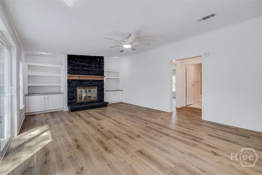 Image 18 of property listing at 318 Samuel Smalls Sr Avenue, Guyton, GA 31312