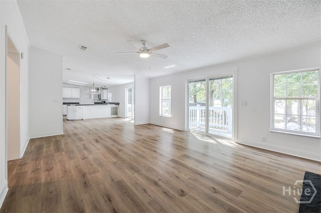 Image 20 of property listing at 318 Samuel Smalls Sr Avenue, Guyton, GA 31312