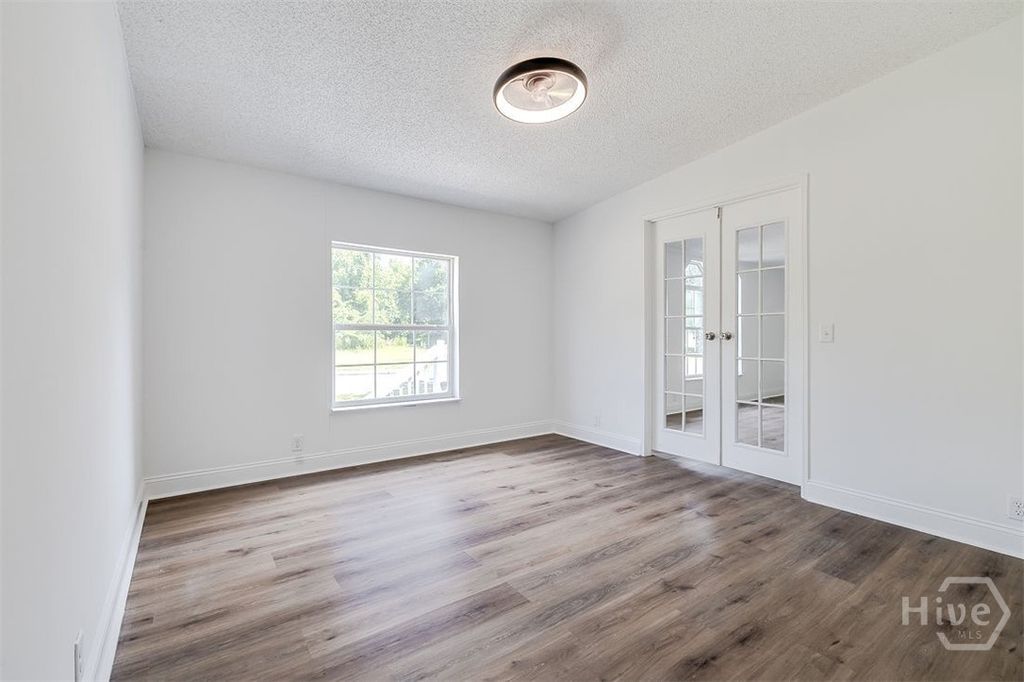 Image 33 of property listing at 318 Samuel Smalls Sr Avenue, Guyton, GA 31312