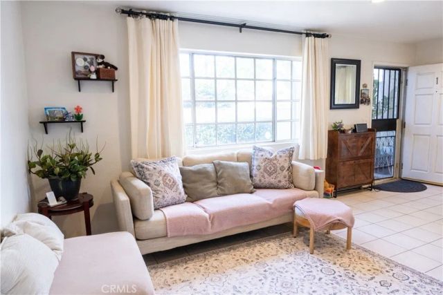 13949 Arthur Avenue 1, Paramount, CA 90723