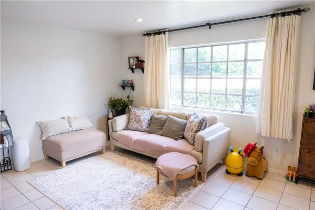 13949 Arthur Avenue 1, Paramount, CA 90723