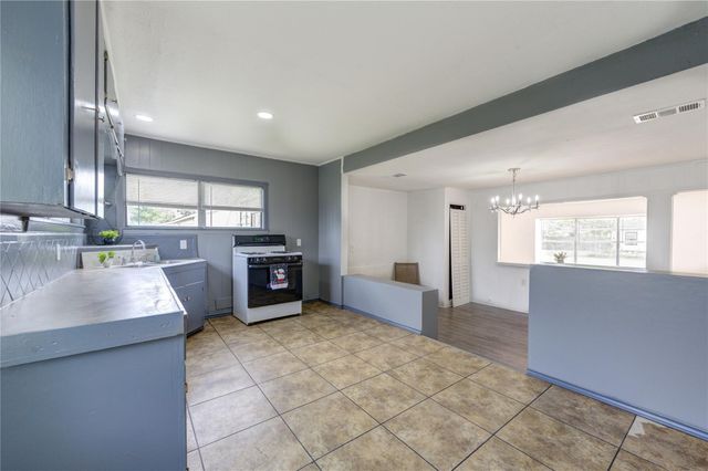 2205 Kingsdale Drive, Deer Park, TX 77536