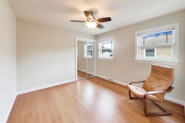 5022 N Busse Avenue, Chicago, IL 60656