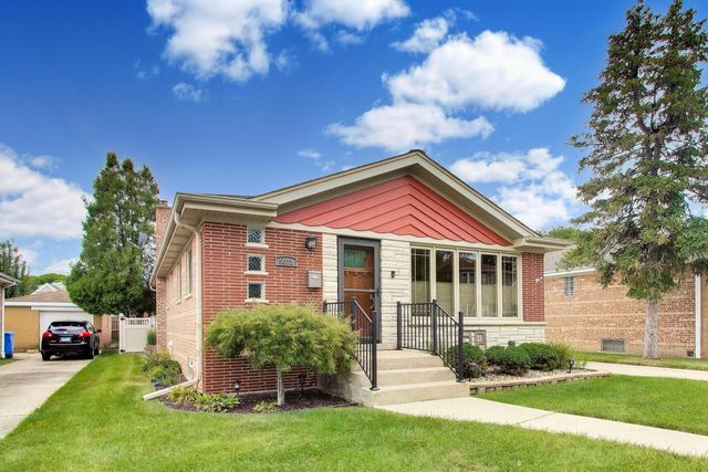 5022 N Busse Avenue, Chicago, IL 60656