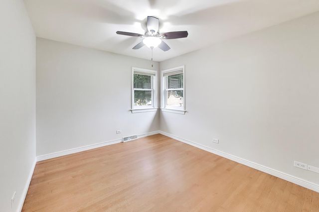 5022 N Busse Avenue, Chicago, IL 60656