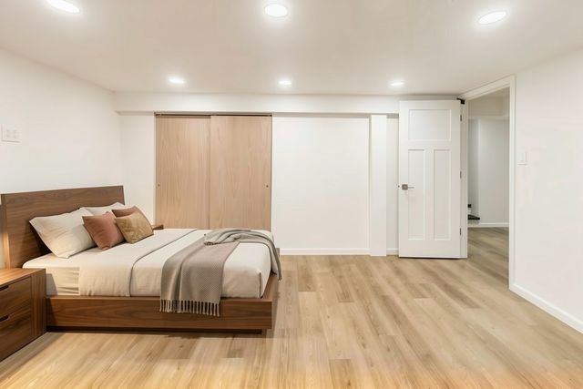 5022 N Busse Avenue, Chicago, IL 60656