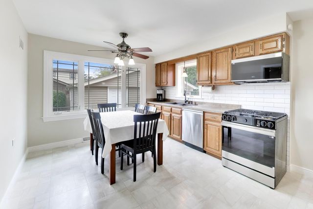 5022 N Busse Avenue, Chicago, IL 60656