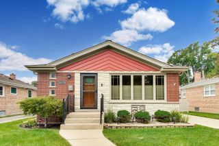 5022 N Busse Avenue, Chicago, IL 60656
