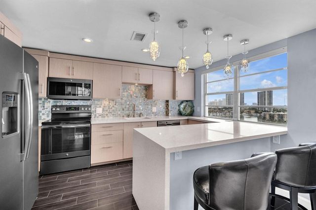 2801 NE 183rd Street 1417w, Aventura, FL 33160