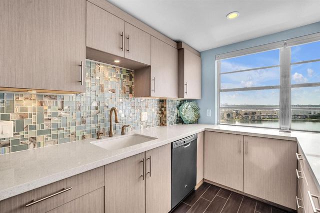 2801 NE 183rd Street 1417w, Aventura, FL 33160