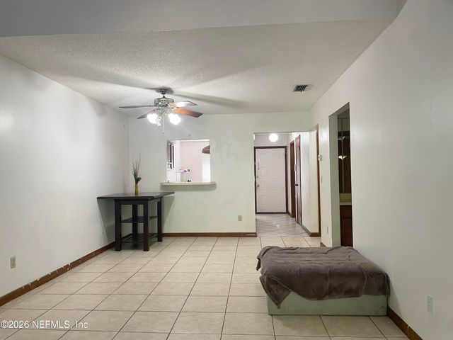 1847 OAK WATER Drive, Jacksonville, FL 32225