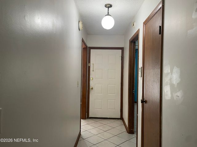 1847 OAK WATER Drive, Jacksonville, FL 32225