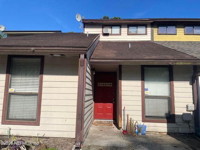 1847 OAK WATER Drive, Jacksonville, FL 32225