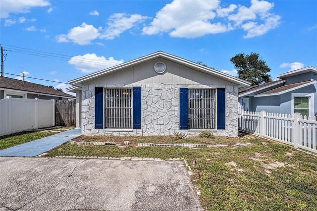 8234 RAVENCROFT DRIVE, Tampa, FL 33615