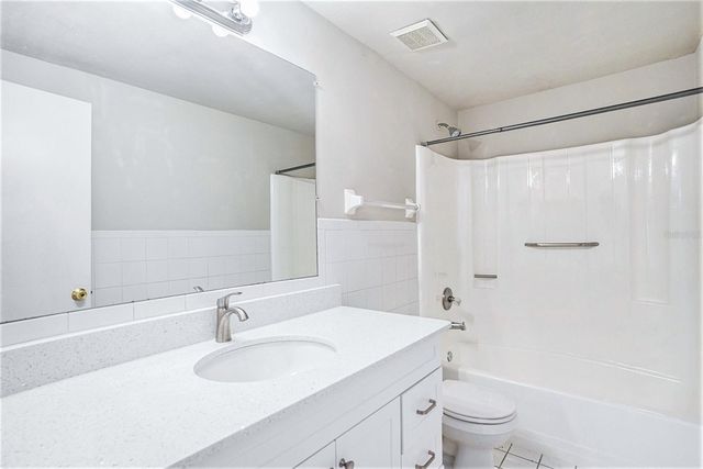 8234 RAVENCROFT DRIVE, Tampa, FL 33615