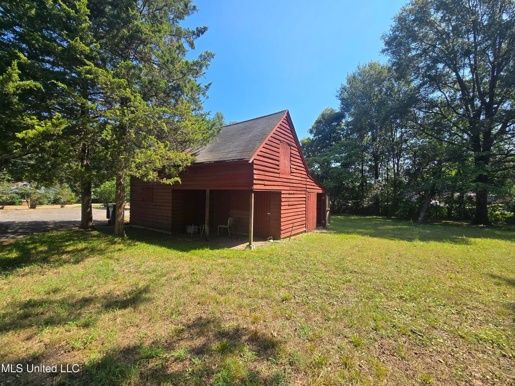 4364 Hwy 51, Senatobia, MS 38668 — photo 2